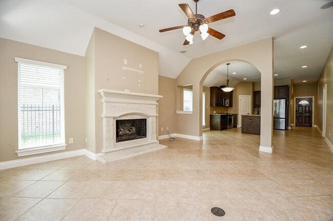Building Photo - 26115 Serenity Oaks Dr