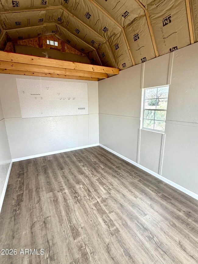 Building Photo - 5333 S Santa Claus Ave