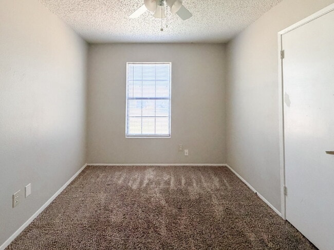 Building Photo - Charming 2 Bed, 1.5 Bath home in Keller