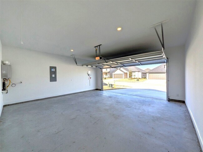 Building Photo - 1457 Ranchero Rodeo Rd