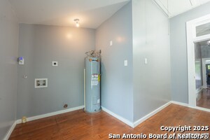 Building Photo - 2007 S Presa St