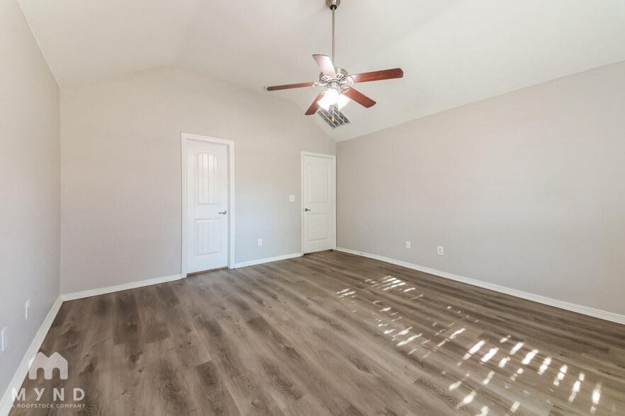 Building Photo - 506 Appaloosa Dr