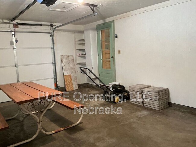 Building Photo - 7602 Parker St