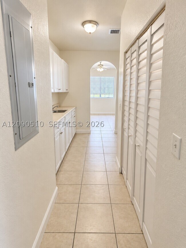 Building Photo - 26526 SW 138th Ave