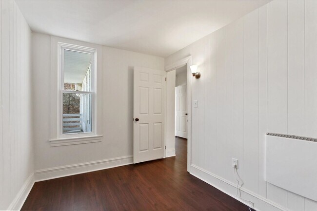 Building Photo - Spacious 4 Bedroom Home for Rent in York, PA!