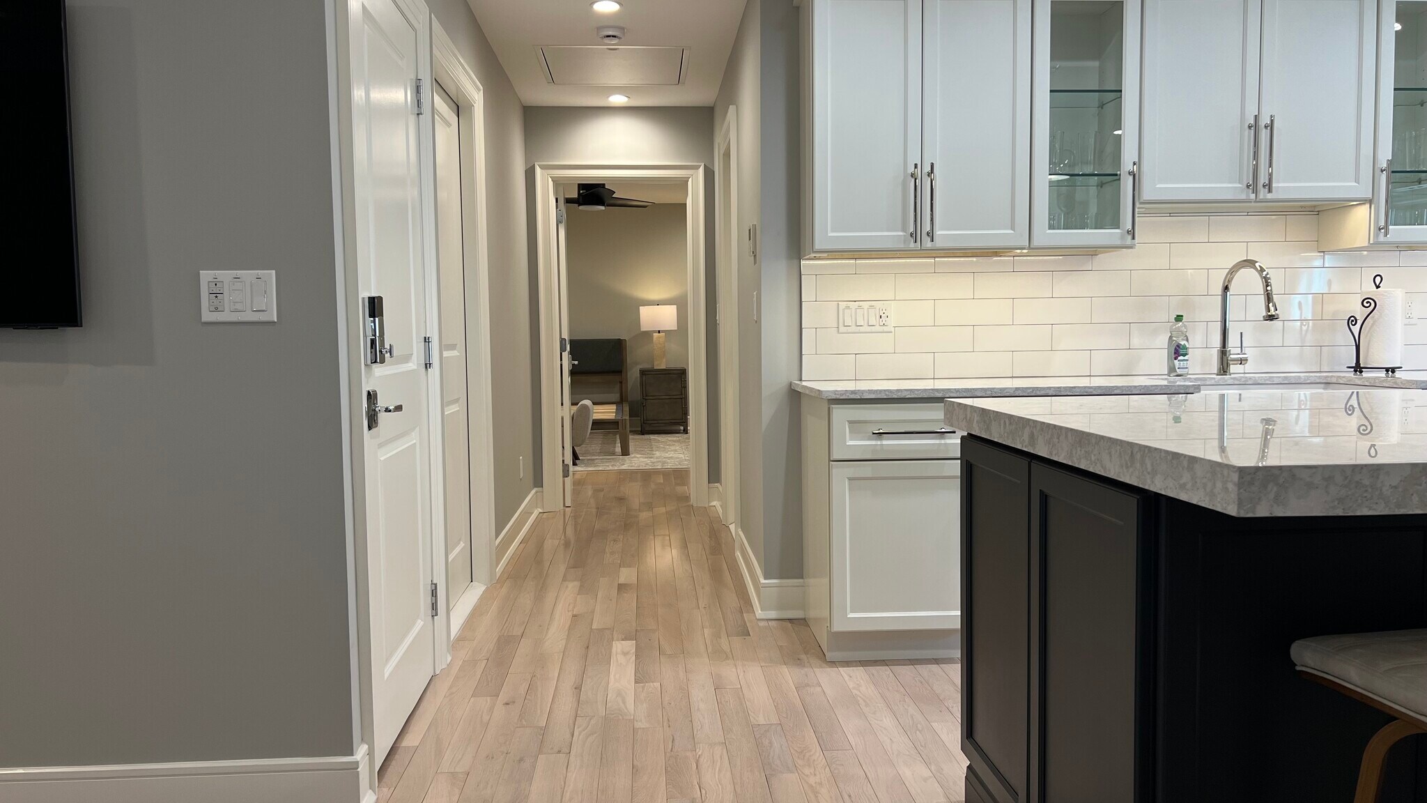 Hallway to Bedroom - 15 Broadway