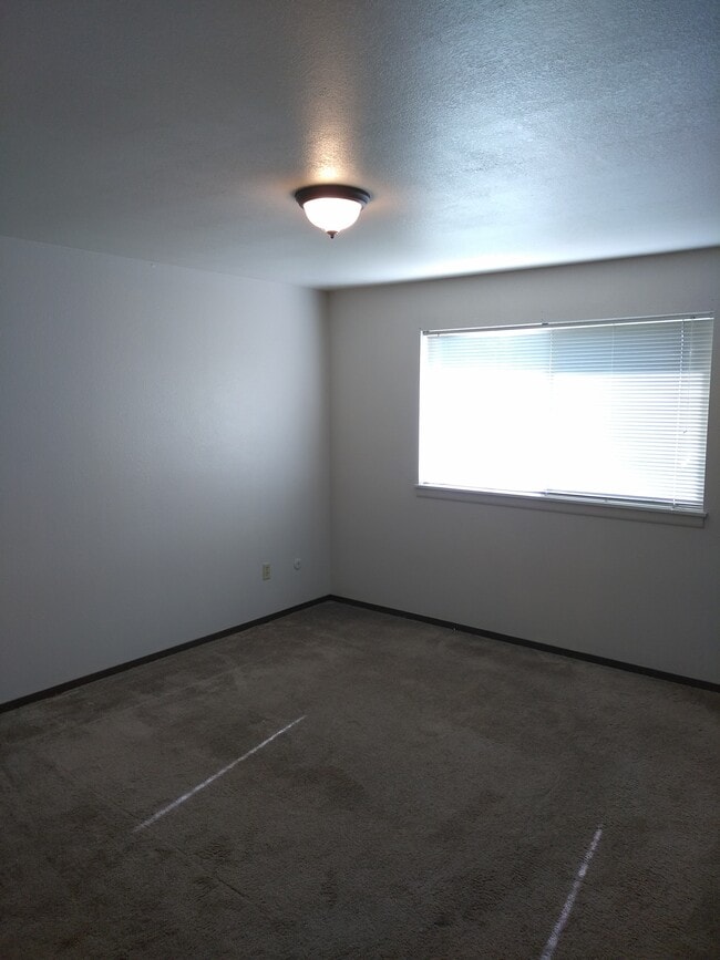 Building Photo - 5555 N Millrun Ave