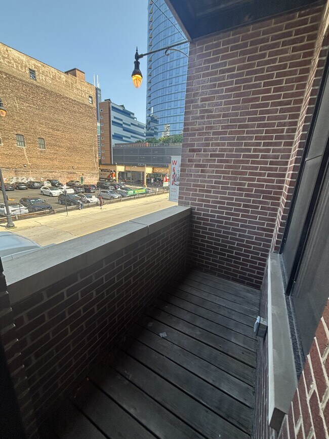 Building Photo - 212 N Halsted St