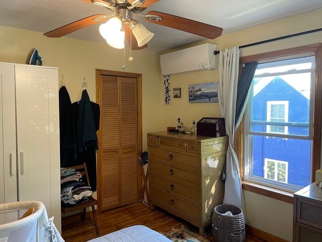 Building Photo - 12 Thayer St