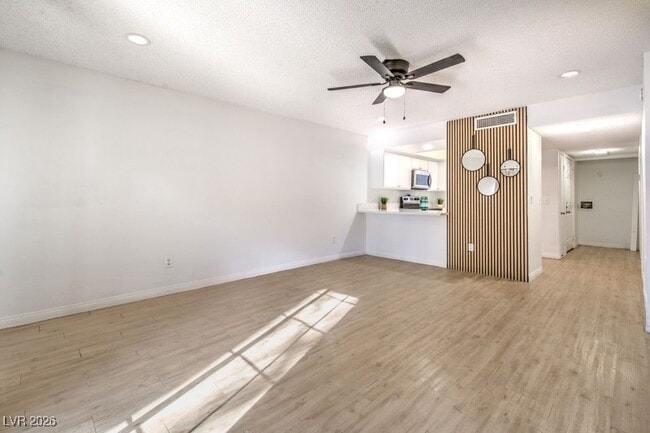 Building Photo - 3823 S Maryland Pkwy