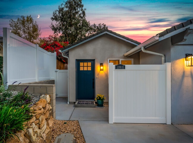 Building Photo - 1288 Uppingham Dr