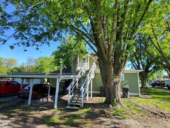 Building Photo - 1807 Raible Ave