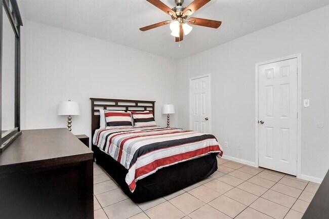 Building Photo - 8106 Rhobell St