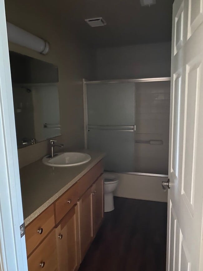 Building Photo - 2076 Fancy Oaks Dr, Redding, CA 96003