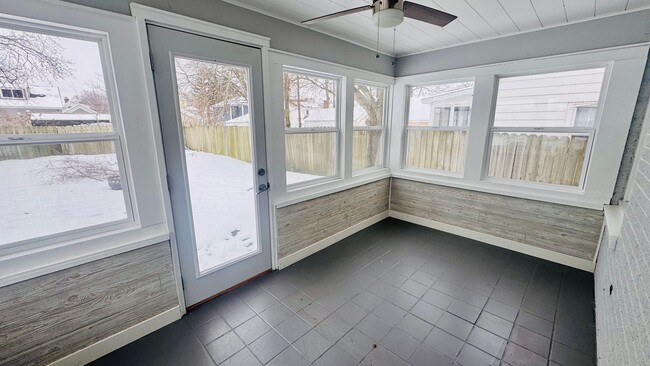 Building Photo - 1048 Griswold St SE