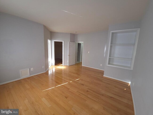 Building Photo - 20387 Fallsway Terrace