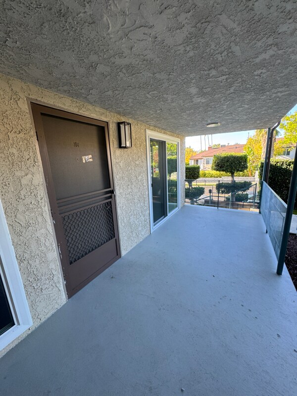 Building Photo - 600 E Harvard Rd