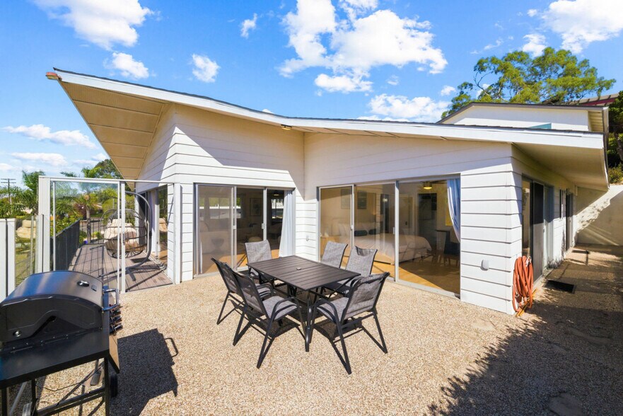 Building Photo - 5021 Foothill Blvd