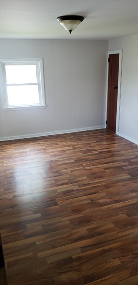 Building Photo - 205 Helgerson St