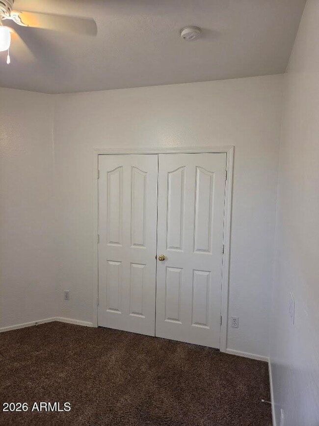 Building Photo - 12901 W Glenrosa Dr