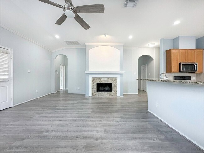 Building Photo - 2910 Lemmingham Dr