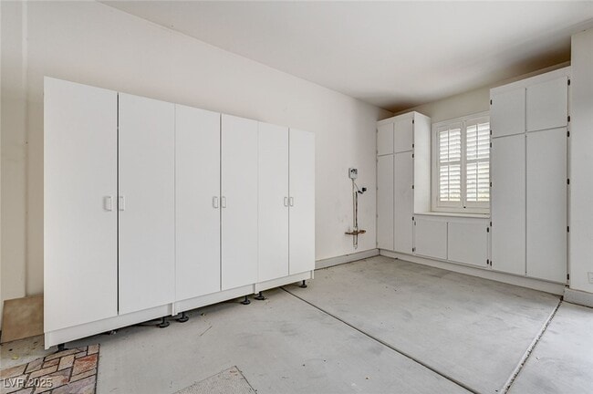 Building Photo - 1771 Sebring Hills Dr