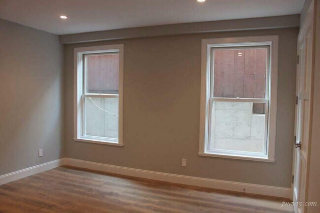 Building Photo - 2067 Green St