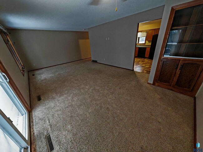 Building Photo - 4108 S Teakwood Ave