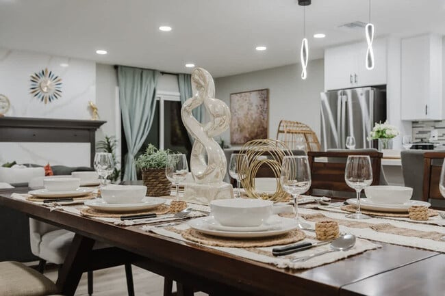 Building Photo - 9827 San Diego St