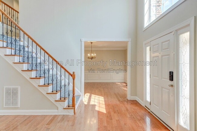 Building Photo - 2041 Jadewood Dr