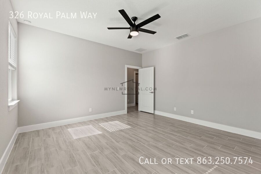 Building Photo - 326 Royal Palm Wy