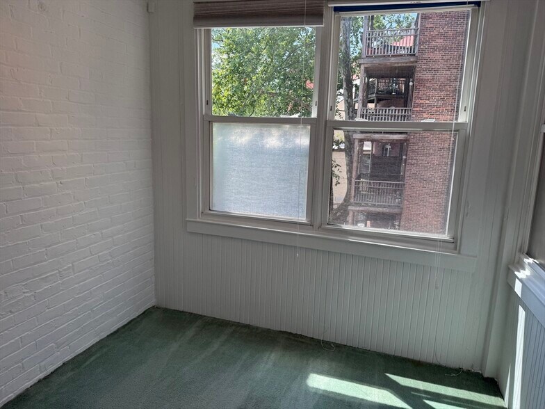 Building Photo - 23 Parkman St