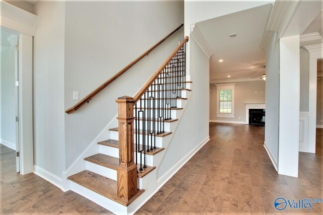 Building Photo - 330 Merrydale Dr