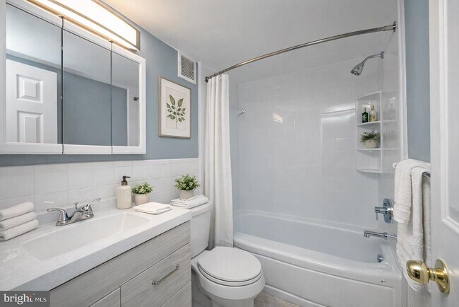 Building Photo - 9491 Fairfax Blvd