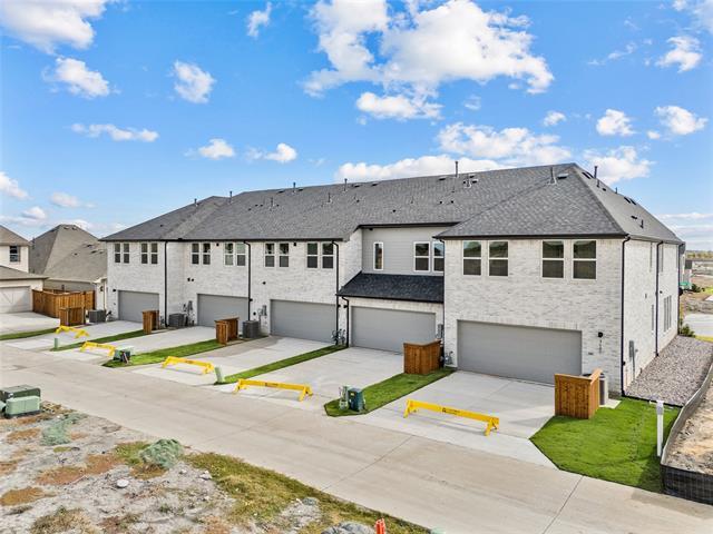 Building Photo - 9601 Dahlia Blvd