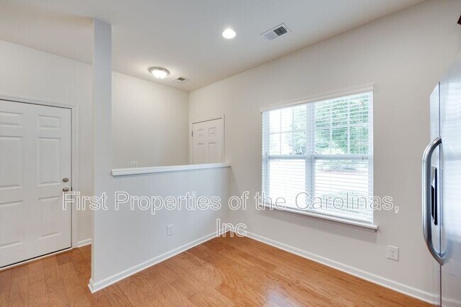 Building Photo - 1430 Harpers Inlet Dr
