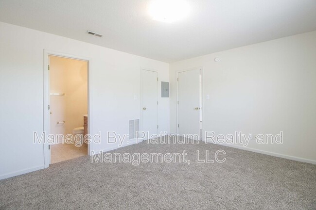 Building Photo - 3269 Tower Dr