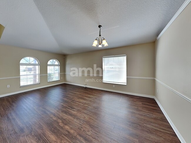 Building Photo - 1012 Cristelle Jean Dr