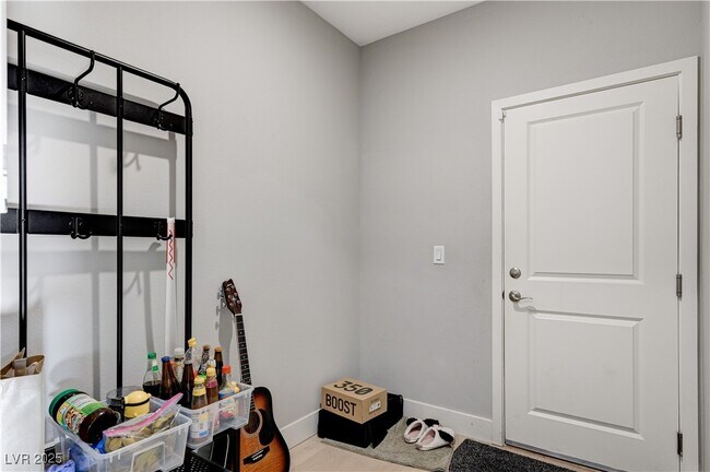 Building Photo - 7572 Mount Spokane Ct
