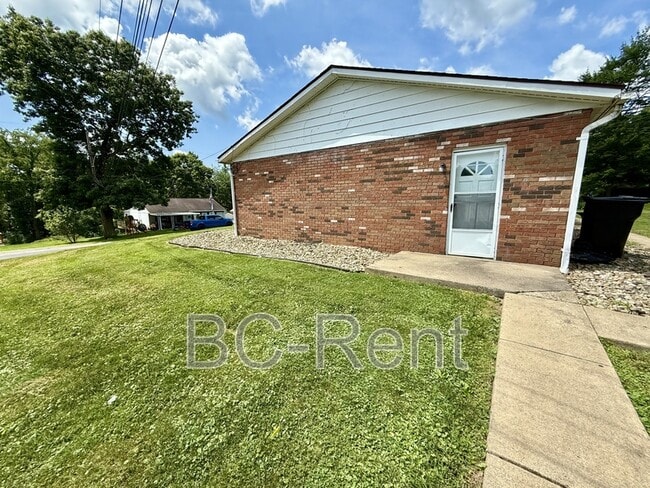 Building Photo - 124 Edgewood Cir