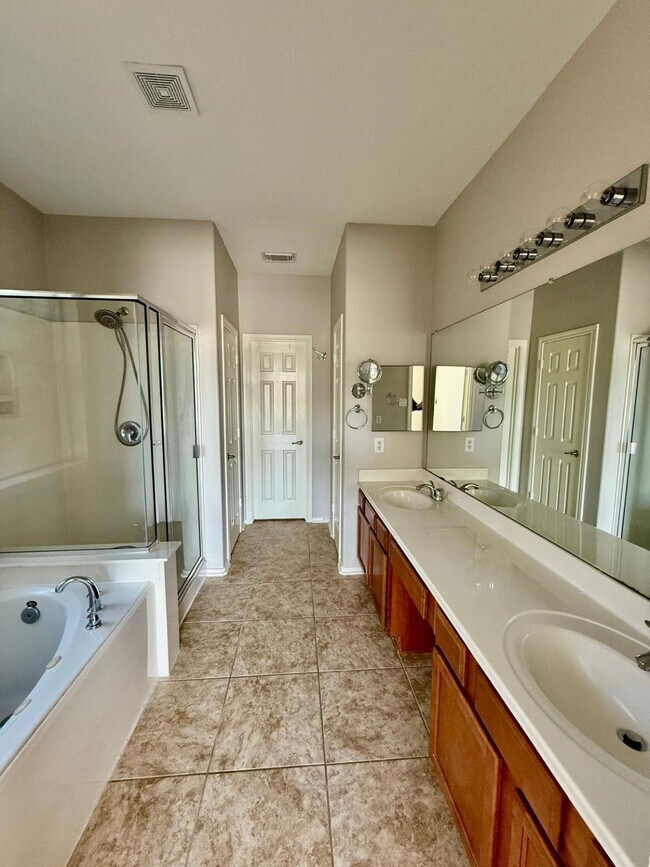 Building Photo - 20223 Benton Springs Ln