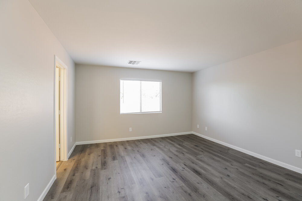 Building Photo - 21861 W Mohave St