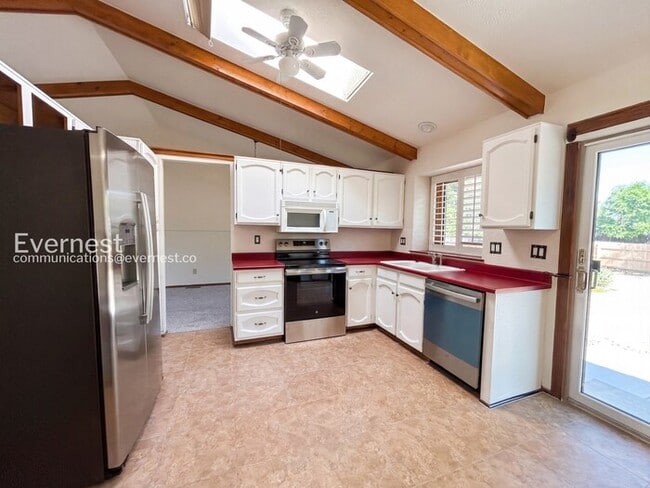 Building Photo - 4035 Thundercloud Dr