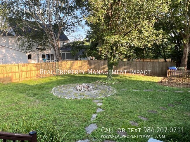 Building Photo - 4001 Hulon Dr