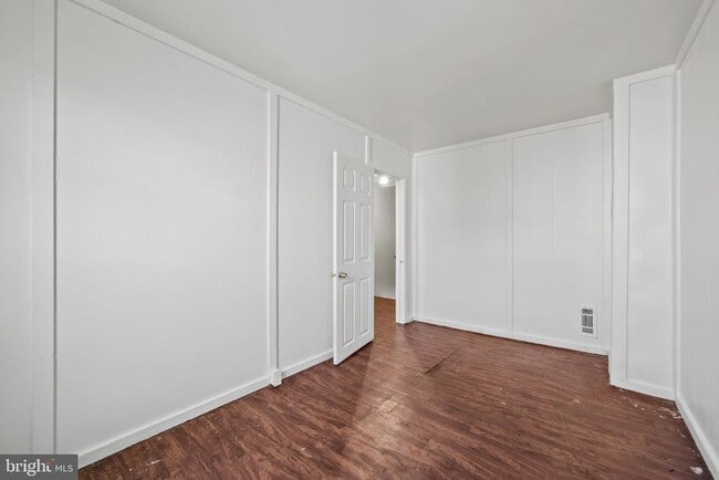 Building Photo - 220 N Luzerne Ave