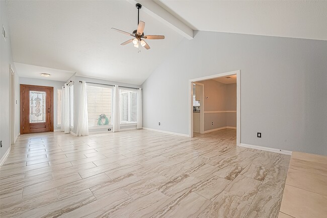 Building Photo - 13322 Pantano Dr