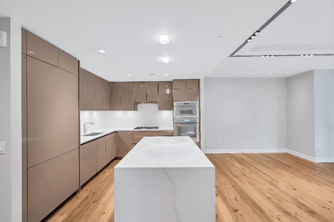 Building Photo - 1781 N Pierce St