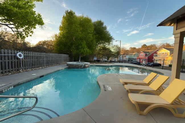 Building Photo - THE RETREAT NORTH! PRE-LEASING FOR AUGUST 2026!