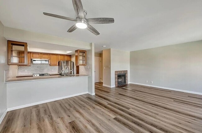 Building Photo - Remodeled 1BR Condo with Pool & Water Views Near Foster City