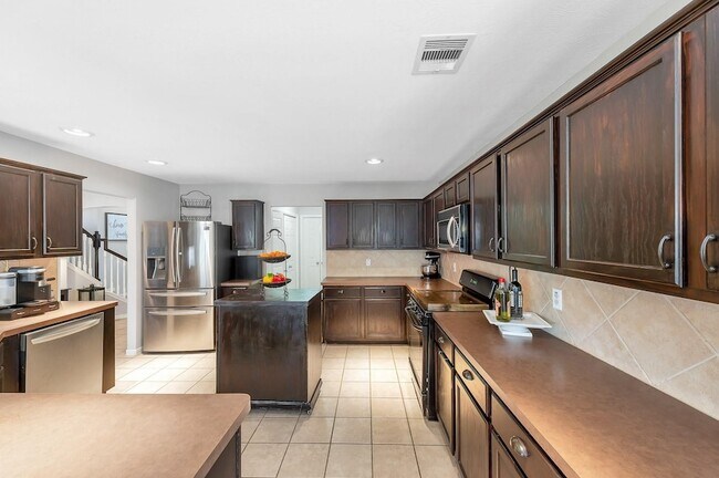 Building Photo - 24514 Cobble Canyon Ln